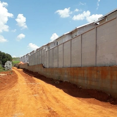 Muro pré-moldado para terrenos residenciais